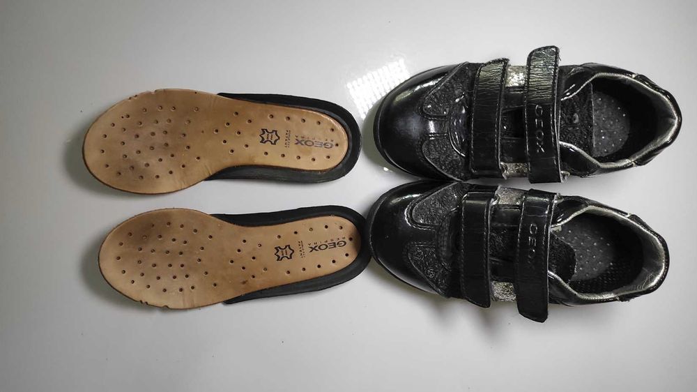 Детски обувки Geox 25 номер