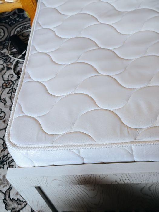 Продается новая двухспальная кровать