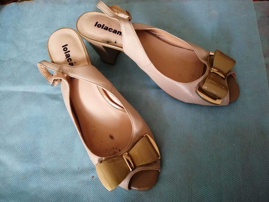 Продам босаножки