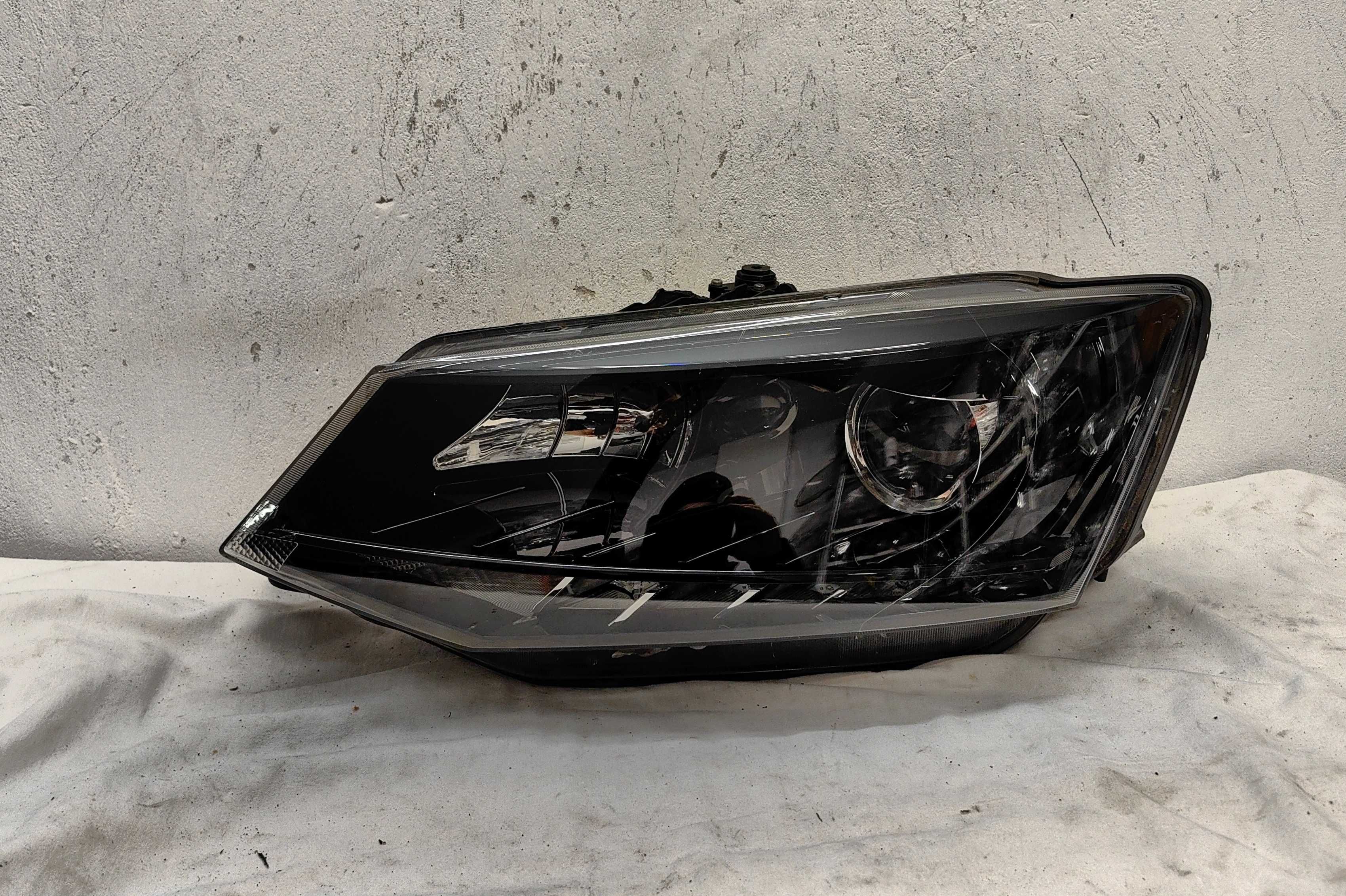 Оригинален фар Шкода Фабия  Skoda Fabia Led