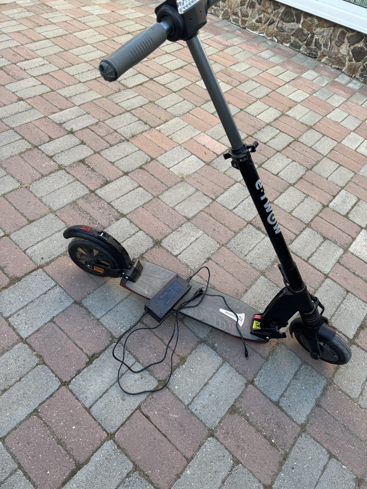 trotineta e-twow booster es