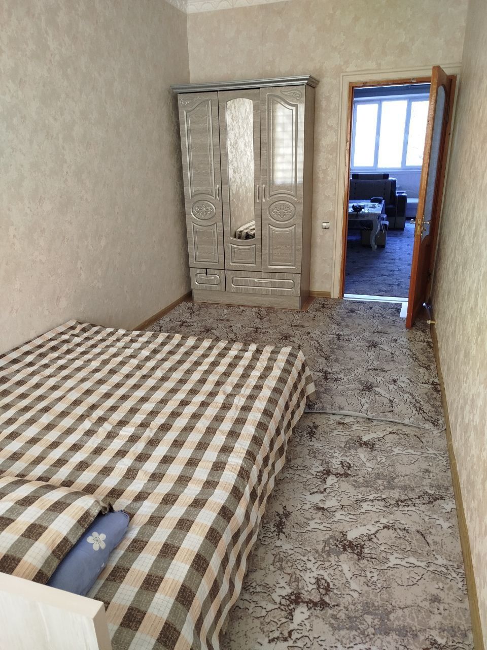 Сдам сваю В Чиланзаре 16кв 2/2/4