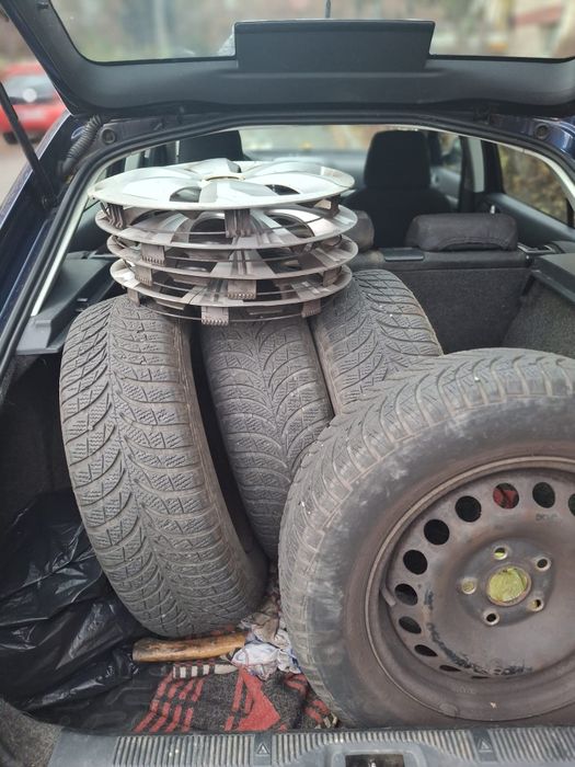 4 anvelope iarna cu jante de tabla