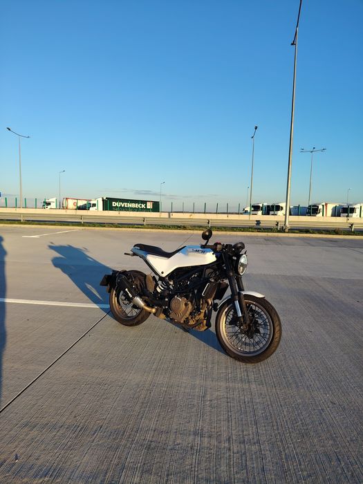 Husqvarna vitpilen 401 cel mai ieftin