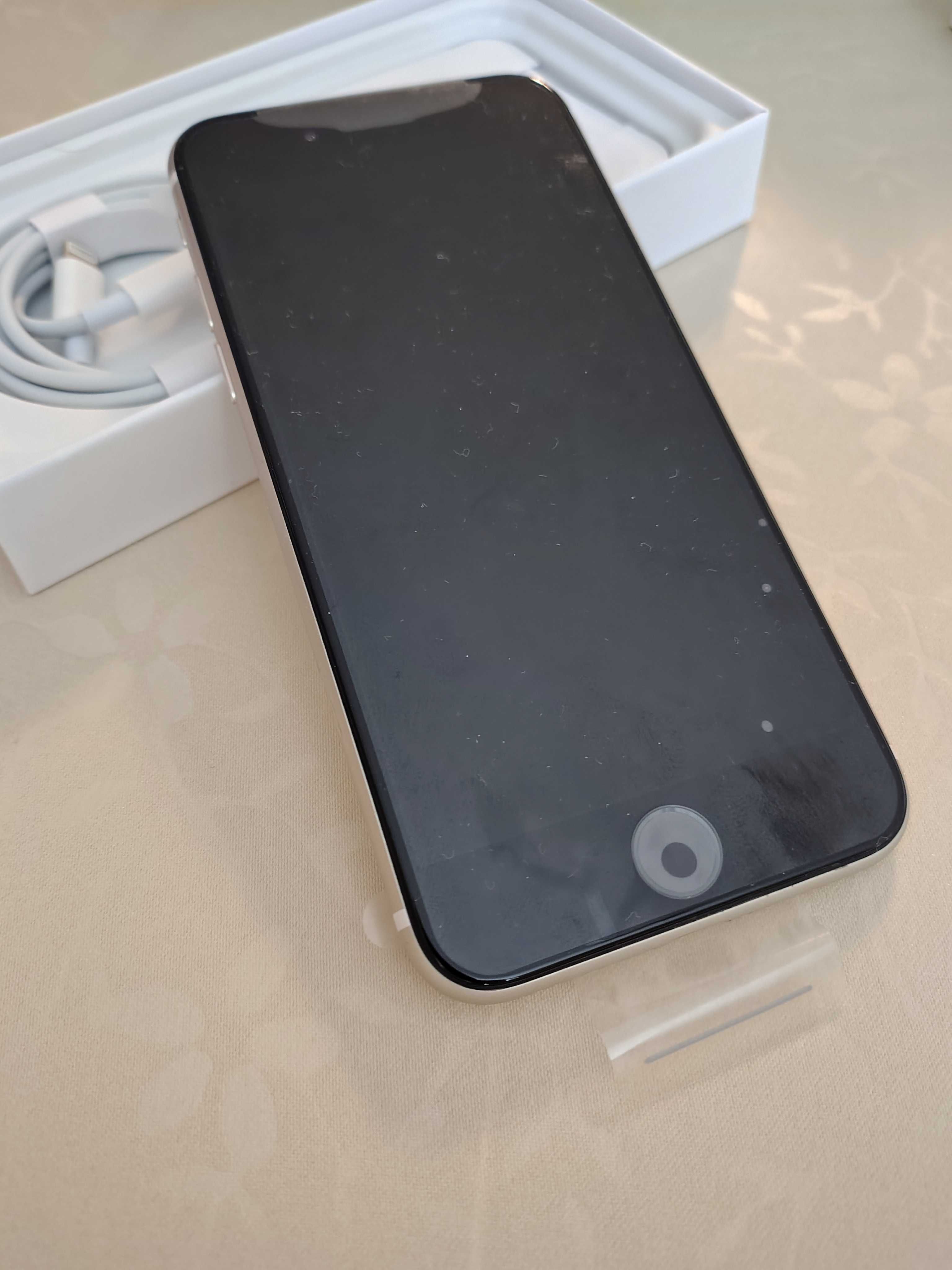 IPhone SE 3 / 2022, 128gb, бял/сребрист - нов , неизползван