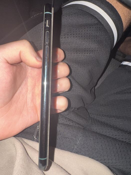 Iphone 11 pro max green