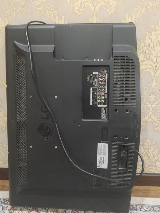 Телевизор продаю.