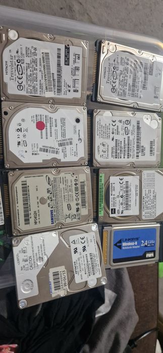 componente laptopuri :hard diskuri ,memorie rami ddr 2 si 3