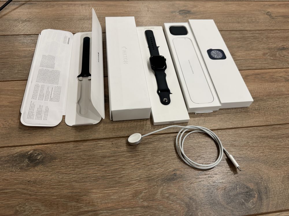 Apple watch series 8 LTE 45mm