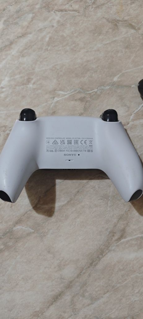 Джойстик от ps5 оригинал