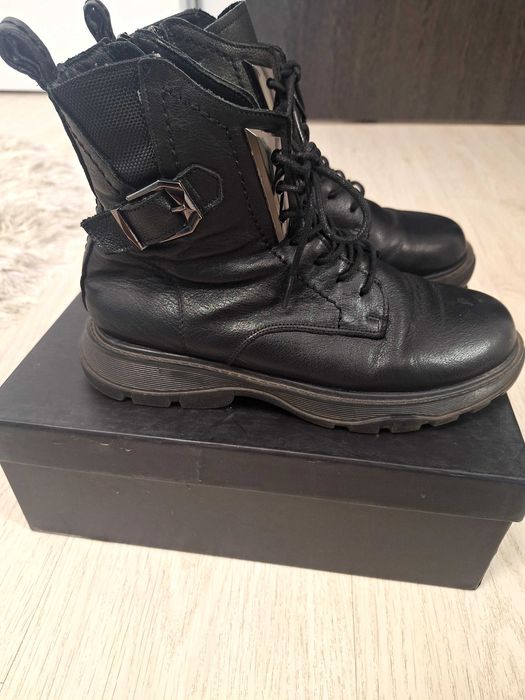 Ghete de dama firma Formazione.