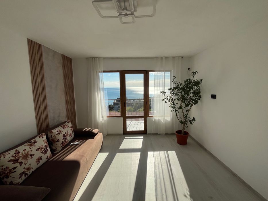 Продавам двустаен апартамент