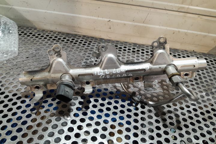 Rampa injectoare 06J133317M / 06J133036B Seat Leon 2 1P [facelift] [2