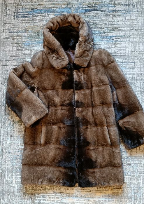 Норковая шубка с капюшоном, размер 44-46, пр-во Греция. НОВАЯ