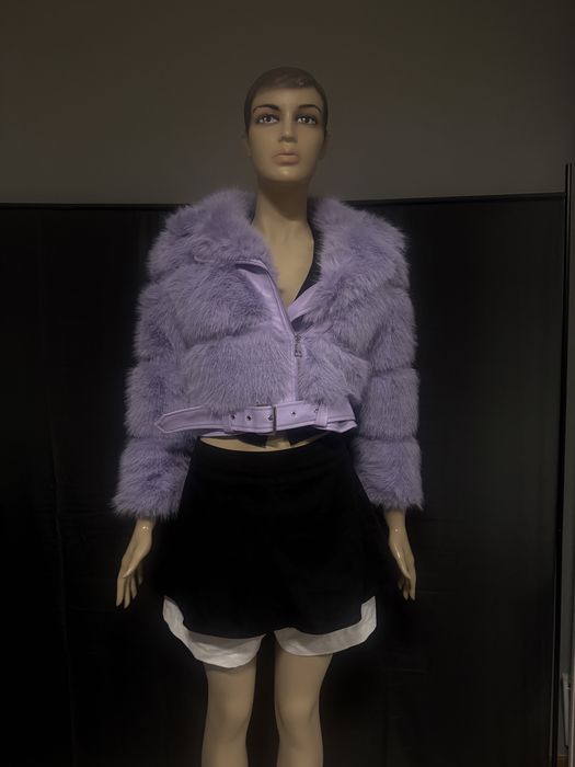 Vand geaca cu blana artificiala