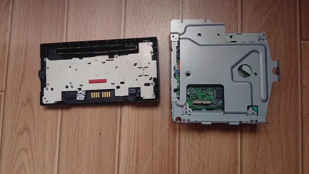 Панел управление CD 6000 форд и работещ CD механизъм за CD 6000 форд.
