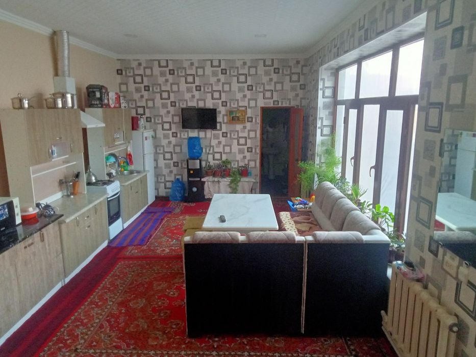 Эски шахар Лола магазинга  яқин манзилда ховли