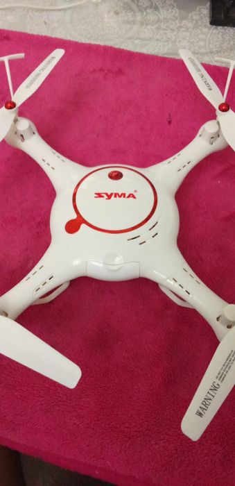 Квадракоптер  SYMA.