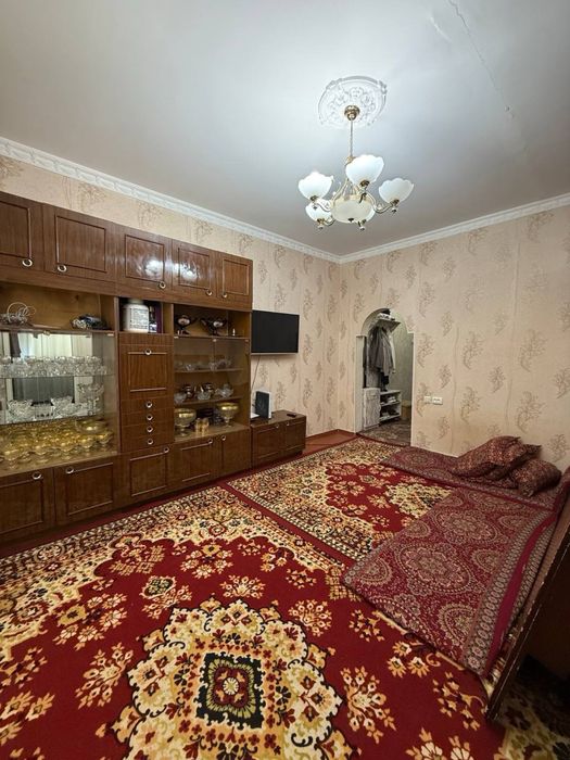 Продается однокомнатная квартира Юнусабад 4 квартал 3 этаж