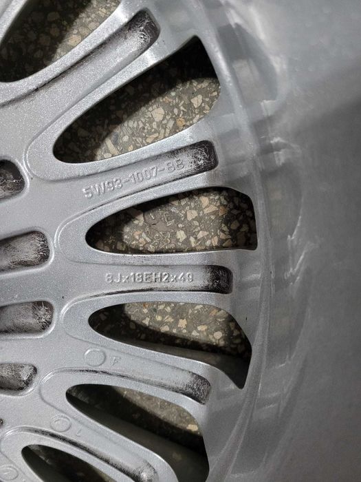 Set 4 jante cu anvelope 225/40/R18