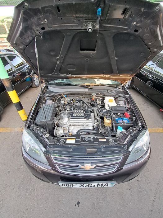 Продаю срочна автомобил ЖЕНТРА