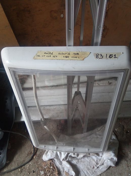 Продавам прозорци,люкове,маса,тенти,брони и др за кемпер и каравана