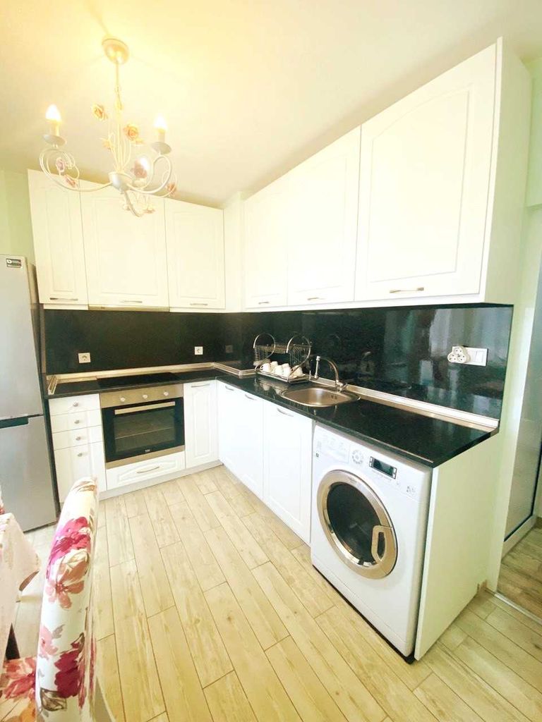 Продава се Тристаен апартамент в Перник, Изток - 90 кв.м за 1389 €/кв.м - Снимка #3