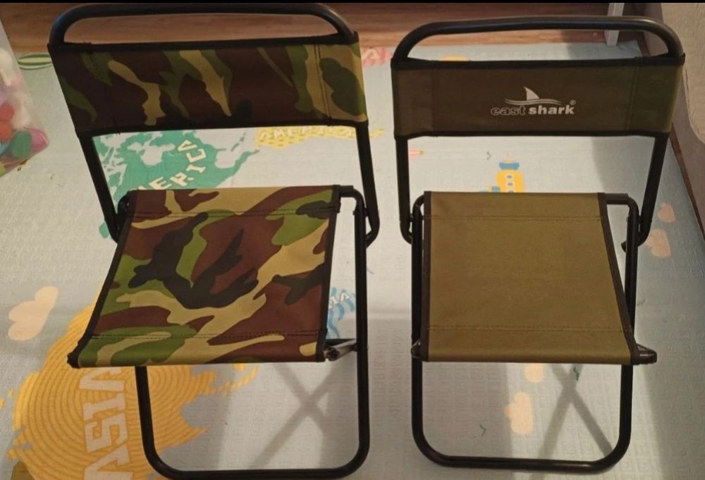 2 scaune pliabile ,pentru pescuit/ camping