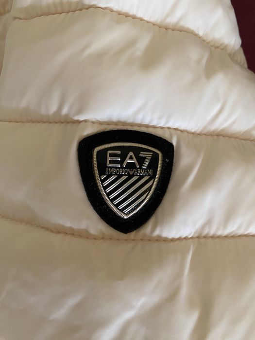 Бледорозово яке Емпорио Армани ЕА7