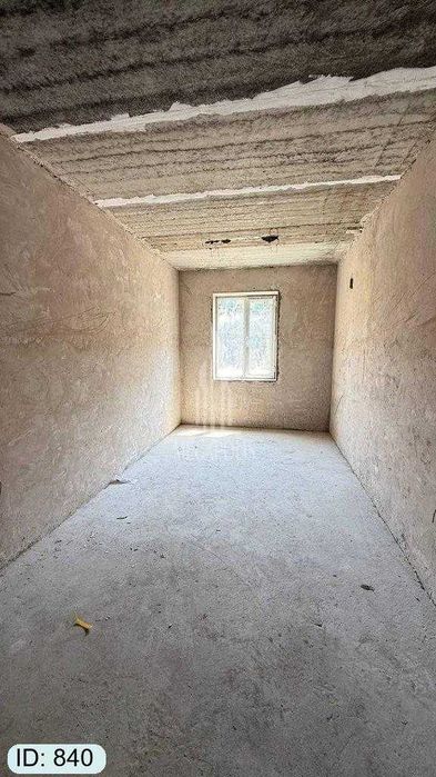 SOTILADI №840 Kogon yo'lida 1xonalik karopka variantdagi uy sotuvda