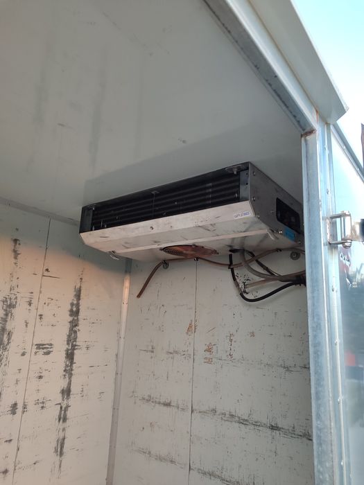 Рефрежиратор холодильник сотилади холати яхши