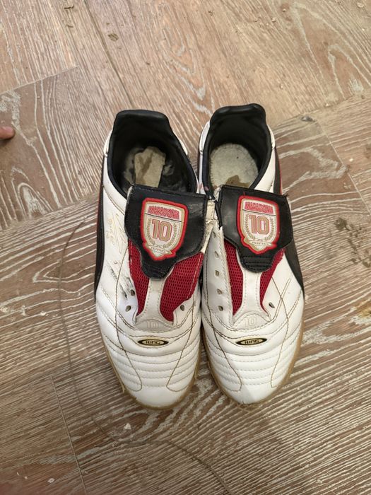Продаю футзальную обувь Puma King Maradona (не оригинал).