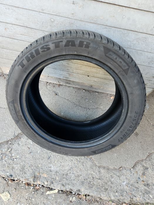 Всесезонни гуми 235 45 17