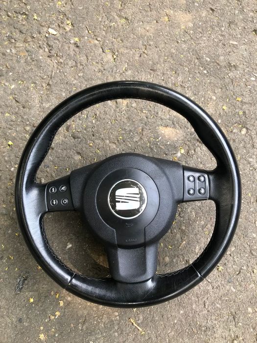Volan piele negru cu comenzi si airbag Seat 2005