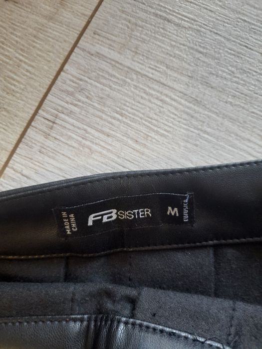 Lot 2 fuste imitație piele mărimea M