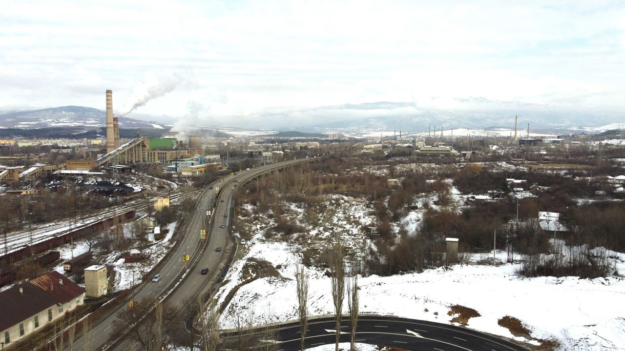 Продава се Парцел в Перник, Промишлена зона - 81293 кв.м за 45 €/кв.м - Снимка #1