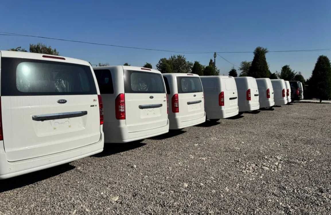 Jac M3 (8+1) odam tashish uchun qulay