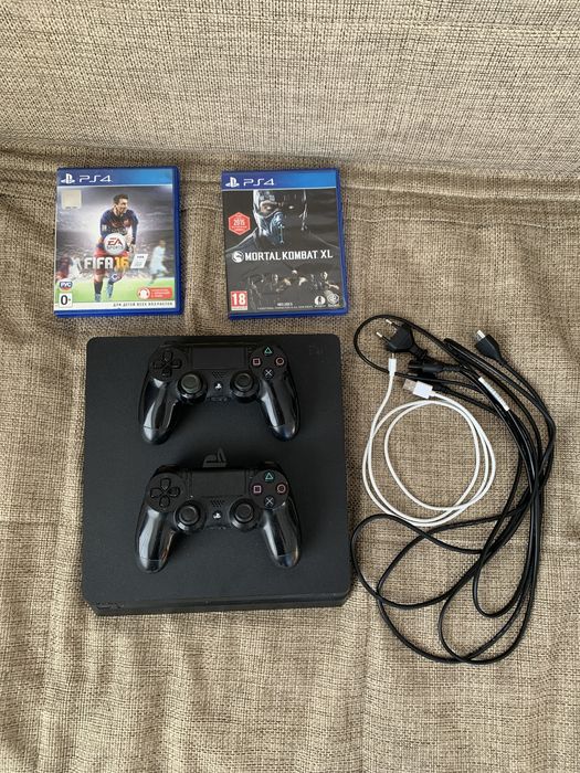 Продам PS4 Playstation 4 Срочно!