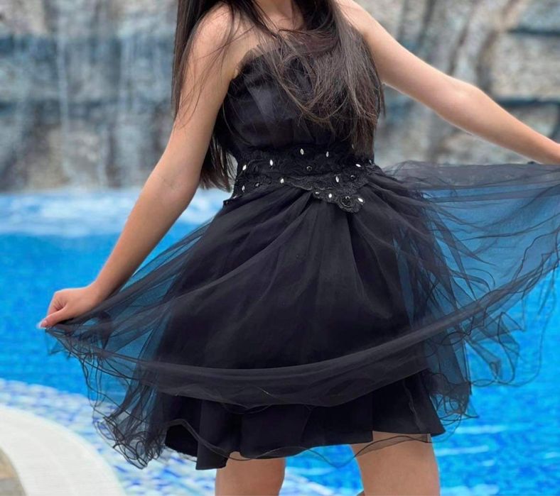 Официални къси рокли