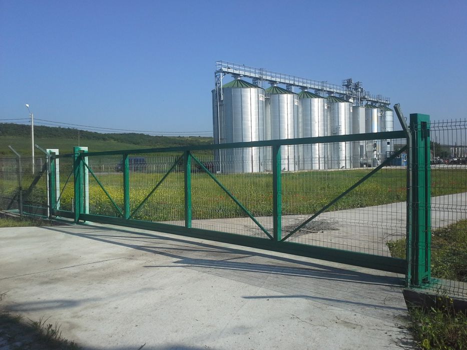 Porti culisante de uz industrial