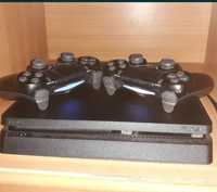 Consola Playstation 4 slim cu 2 controllere si 3 jocuri