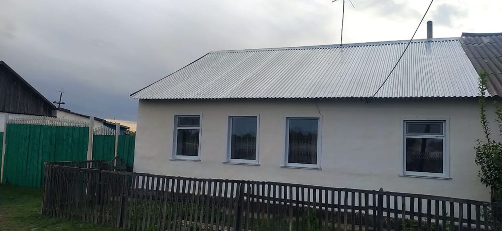 Продам дом 3 комнатная село Новопокровка