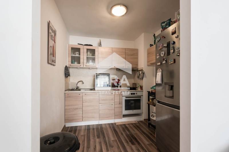 Продава се Тристаен апартамент в Варна, Лятно кино Тракия - 81 кв.м за 2210 €/кв.м - Снимка #2