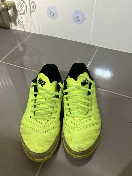Pantofi sport nike marimea 40.5