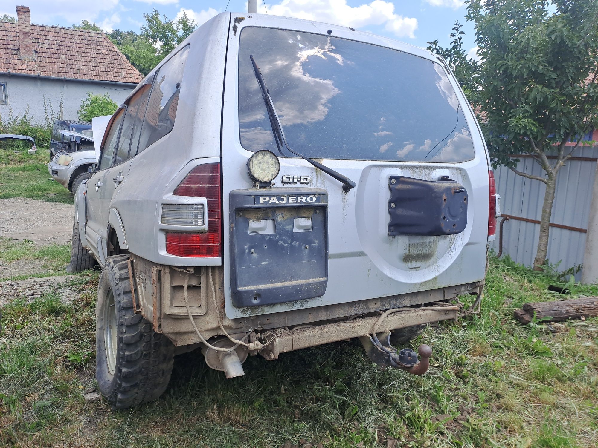 Dezmembrez Mitshubishi pajero DID 3.2  cutie automata