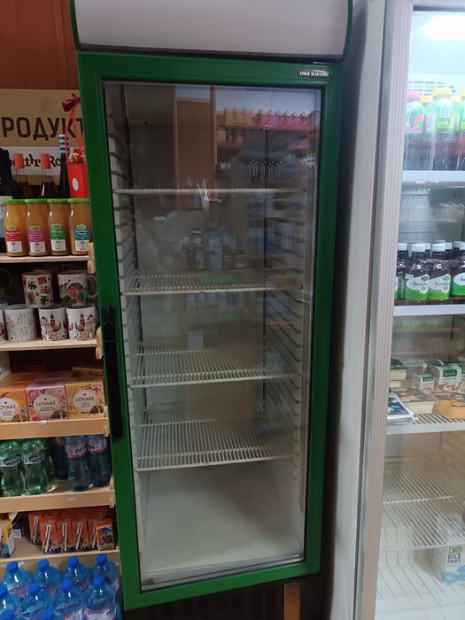 Хладилна витрина