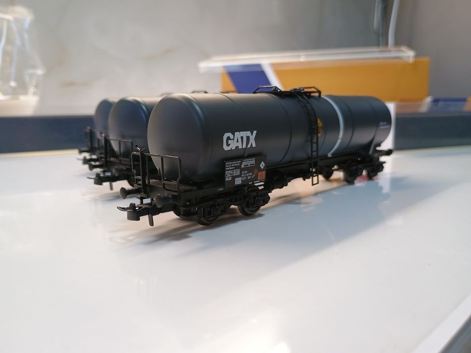 Vagoane cisternă GATX machetă trenuleț electric locomotiva scara HO