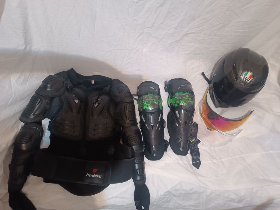 Продаю Мото экипировку проктический новая