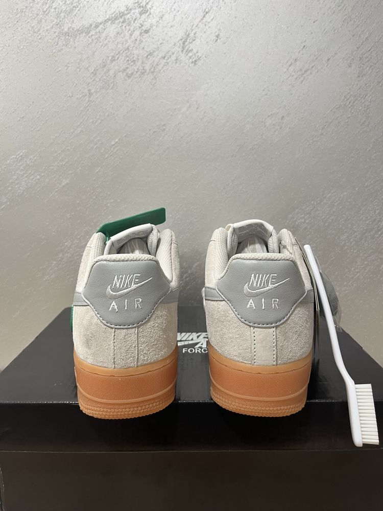 Nike Air Force 1 ‘07 LV8 - 42