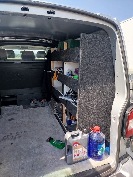 Volkswagen T5 - 5 locuri 2.0 TDI 2011